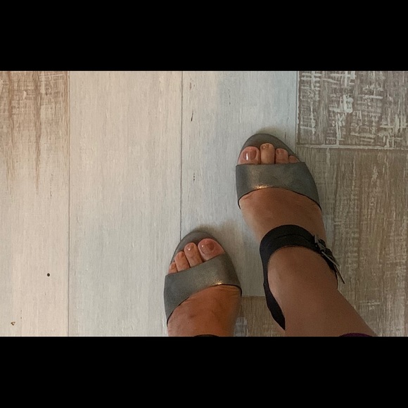 Shoes - Picture 3 of 6